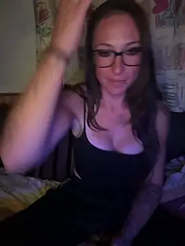 צ'אט XXX בשידור חי של LeaSchmitt