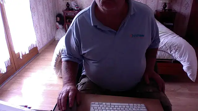 bacanale72 Show in webcam