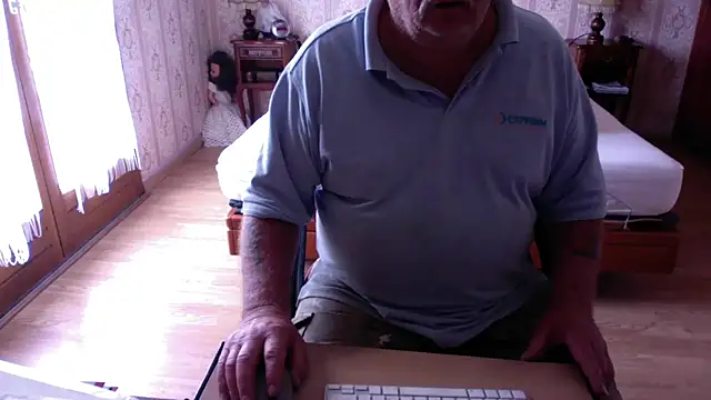 bacanale72 Show in webcam