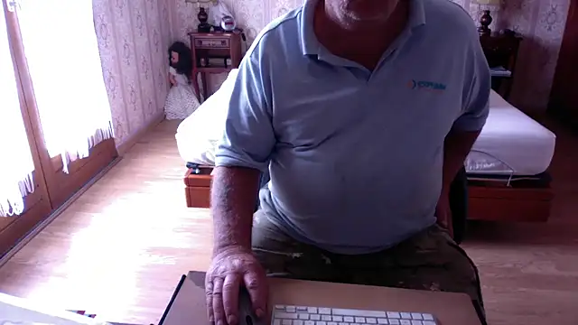 Вебкам-шоу bacanale72