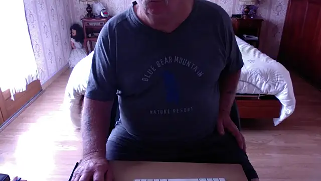 bacanale72's Webcam Show