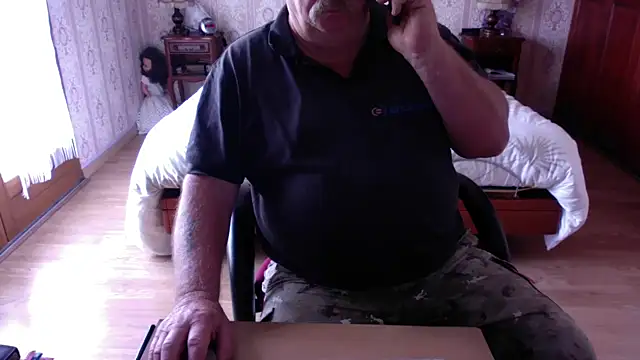 Show de webcam de bacanale72