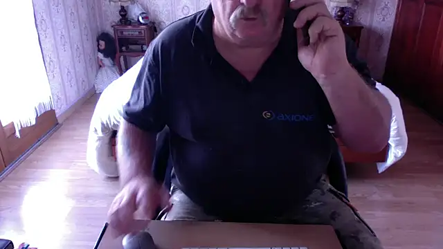 bacanale72's Webcam Show
