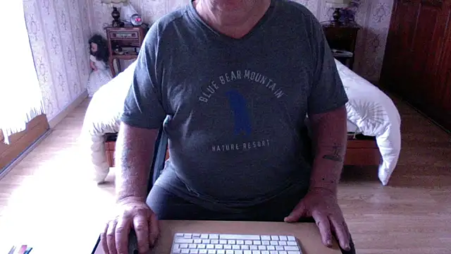 bacanale72's Webcam Show