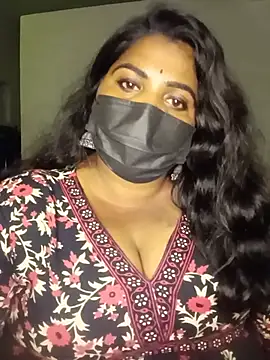 Show modela tamil_mahamaha na web-kameri