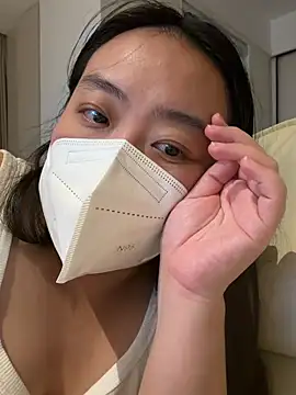 Miamiamia1233 现场XXX聊天