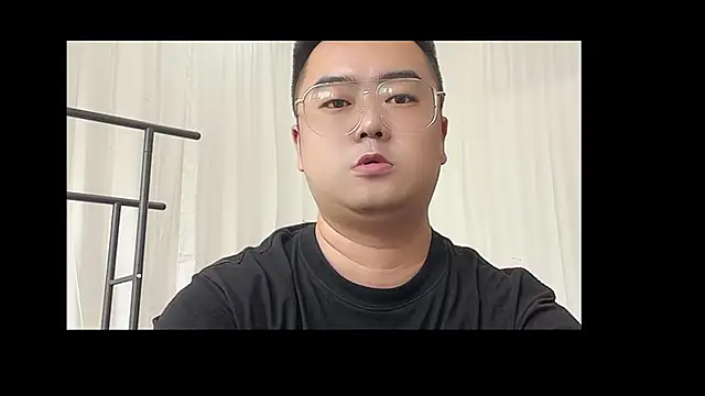 LC002 Шоу с уебкамера