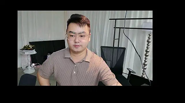 LC002 – webcam-show