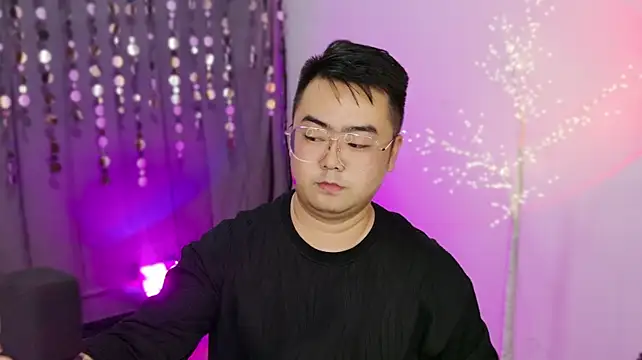 LC002 Webcam show