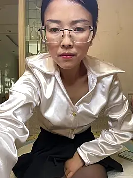 Yuyu7788 网络视讯表演