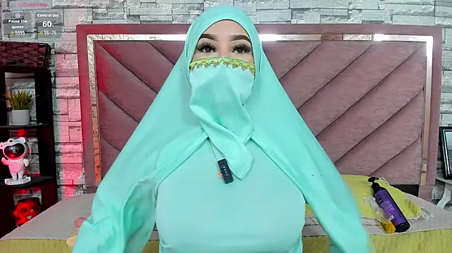 Chat +18 de Dania_Saleh ao vivo