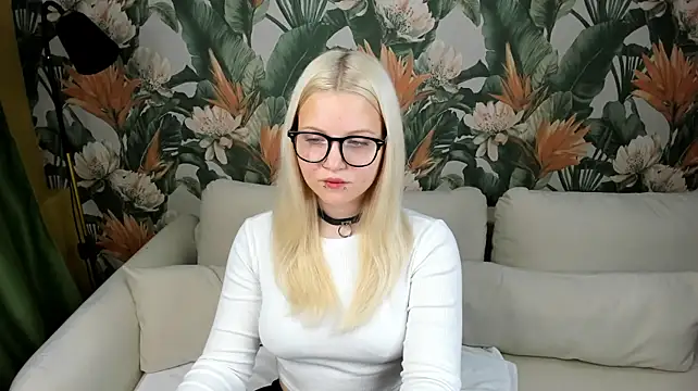 Czat XXX na żywo – Velvet-Lun