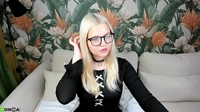 Velvet-Lun Live XXX-Chat