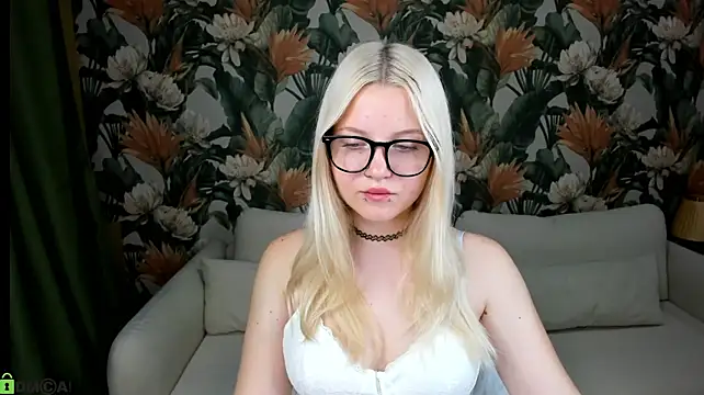 Velvet-Lun's Live XXX Chat