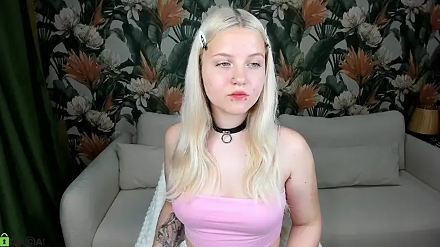 Velvet-Lun Chat XXX live