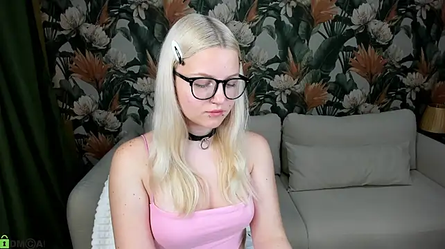 Velvet-Lun's Live XXX Chat