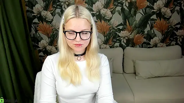 Chatroom XXX en direct de Velvet-Lun
