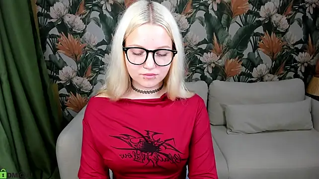 Velvet-Lun live XXX chat