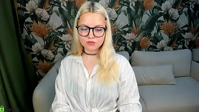 Velvet-Lun Adlı Modelin Web Kamerası Şovu