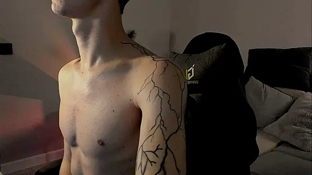 lle0n Webcam show