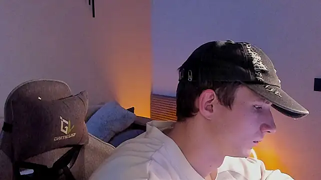 lle0n Webcam show