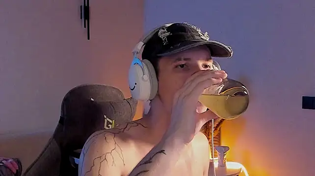 lle0n webkamerás műsora