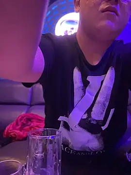 pon516888 Show in webcam
