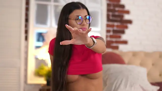 دردشة DariaAmaris الجنسية المباشرة