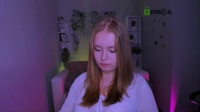 helena_so_shyy's Webcam Show