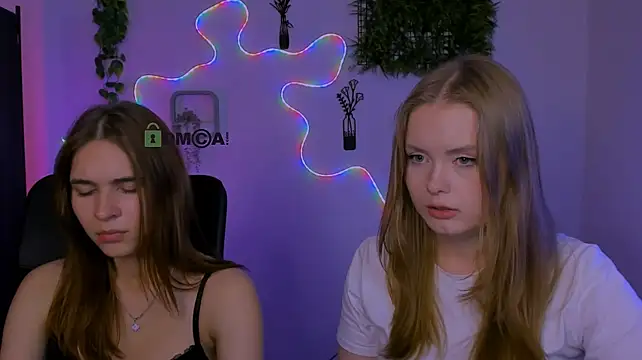 helena_so_shyy webcam show
