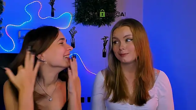Chat XXX en directo de helena_so_shyy