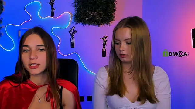 helena_so_shyy's Webcam Show