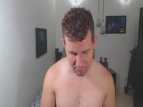 Show modela IAM_DAWSON na web-kameri
