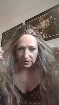 Emmas-Little-SecretXX's Webcam Show