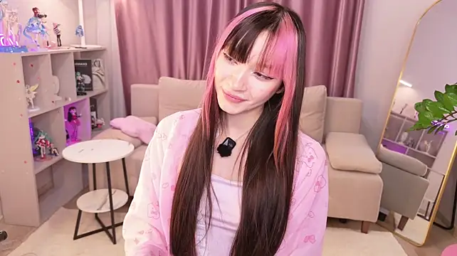 Webkamerová show MiiyaYummy