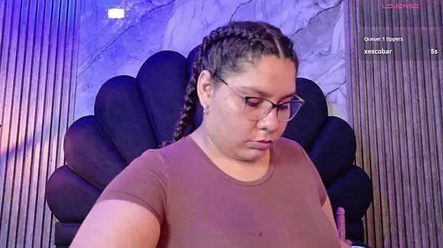 ambar_Smithe Chat XXX live