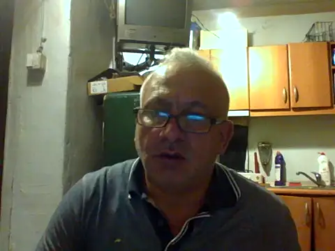 sexy_tom787817 Show Webcam