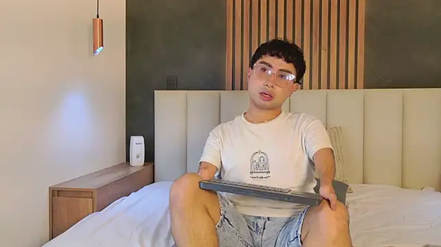 Show de Sam_Velvett na webcam