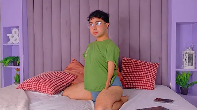 Show modela Sam_Velvett na web-kameri