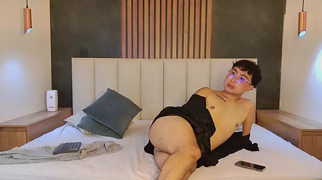 Show modela Sam_Velvett na web-kameri