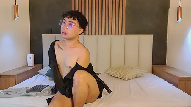Show modela Sam_Velvett na web-kameri