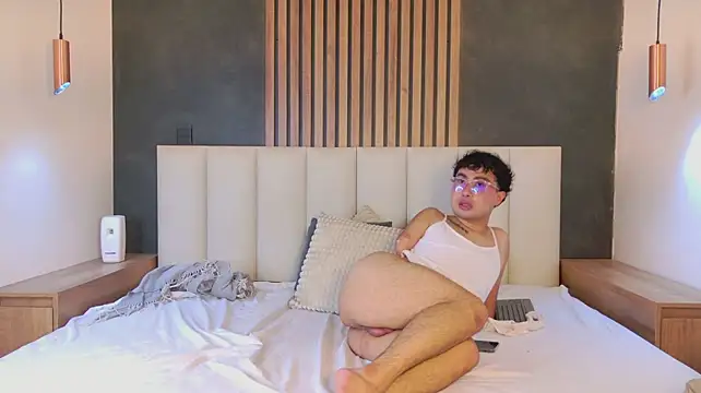 Show modela Sam_Velvett na web-kameri