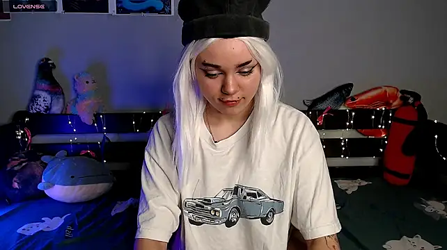 Show modela kotik_meow na web-kameri