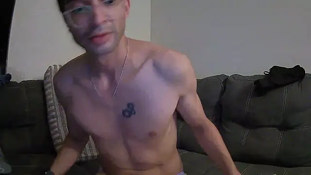 alecksucksabovepar's Webcam Show