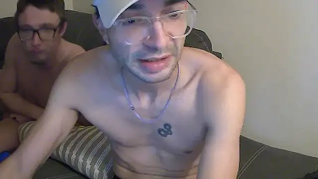 הופעת וובקאם של alecksucksabovepar