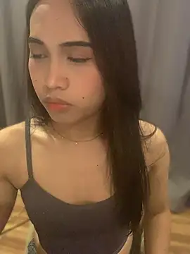 hugecock_mandy 网络视讯表演