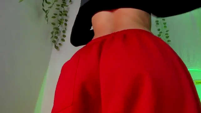 Show modela Sweet_vibracion na web-kameri