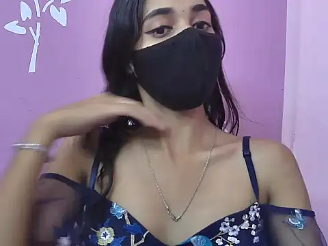 Shanaya-xo's Webcam Show