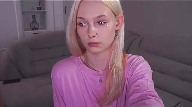 CorrieJust webcam show
