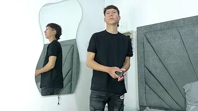 הופעת וובקאם של Sammy_OS